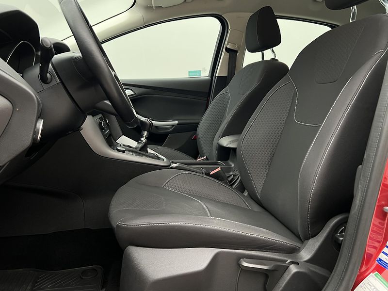 Ford Focus 1.5 ECOBOOST MAN 1. maj. - fotka 3 z 36