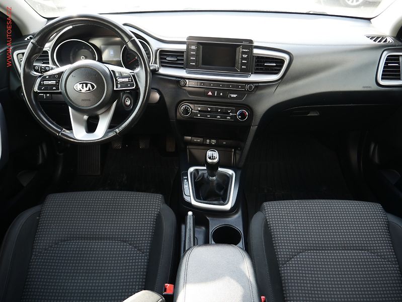 Kia Ceed (2019) 1.6 CRDi, ČR, AC, temp - fotka 8 z 17