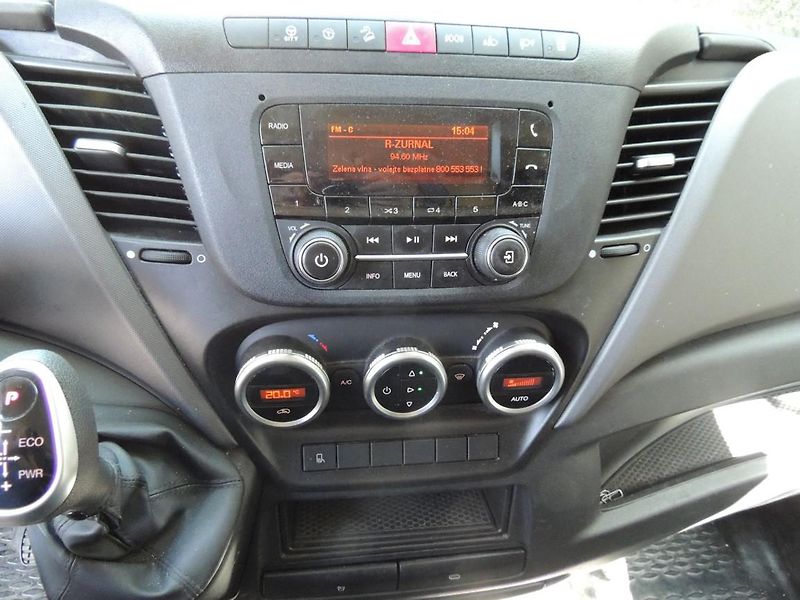 Iveco Daily (2022) 3.0D,129kw,automat,ČR,1.maj. - fotka 13 z 19