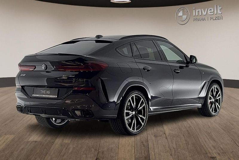 BMW X6 xDrive40d - fotka 3 z 14