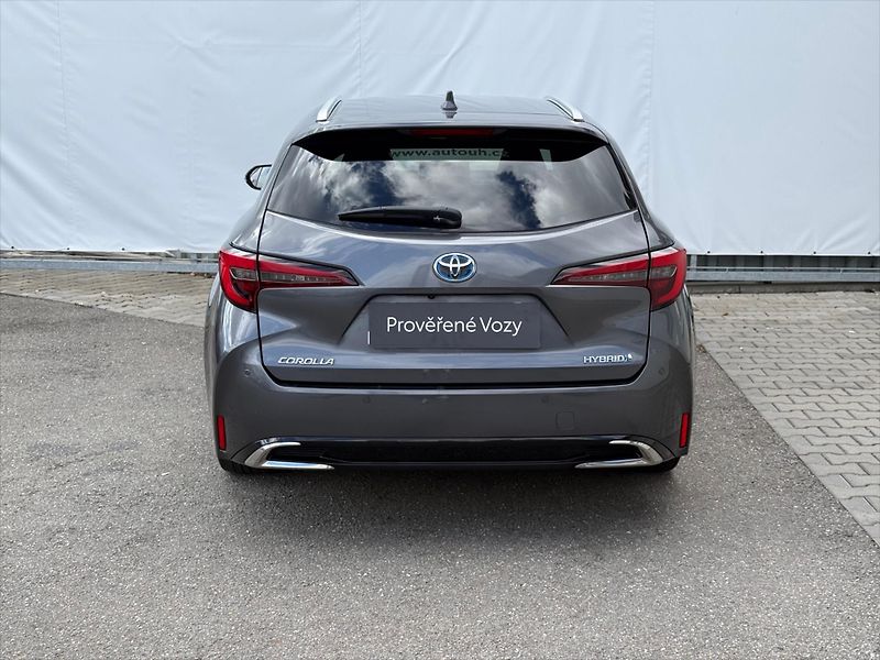 Toyota Corolla 1,8 Style, Hybrid - fotka 5 z 20