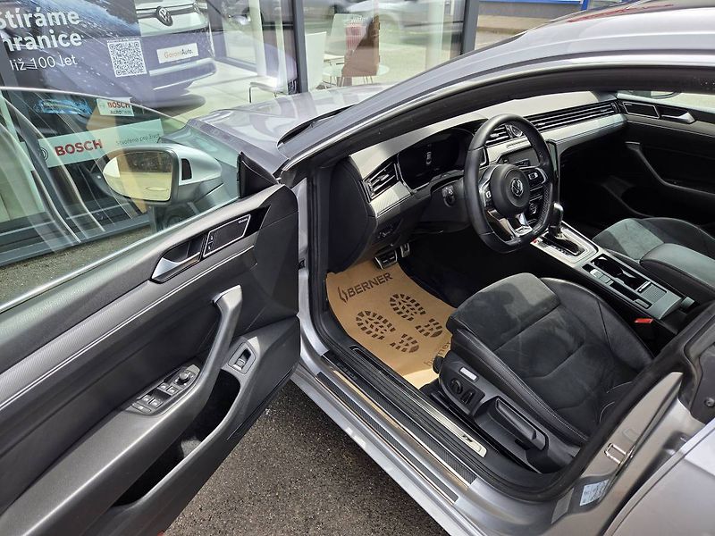 Volkswagen Arteon (2018) 2.0 BiTDI DSG 4M 176kW R-Line - fotka 11 z 71
