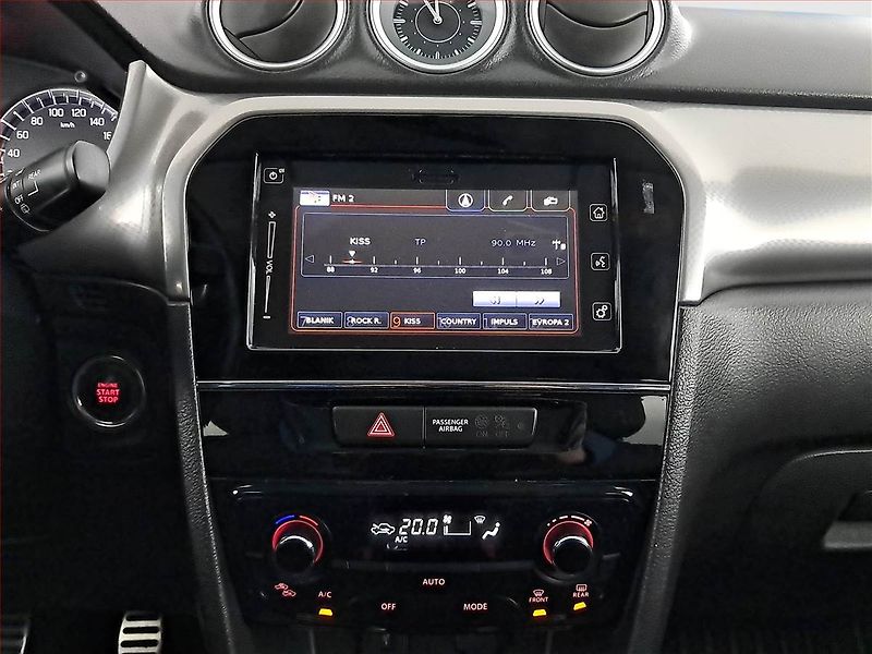 Suzuki Vitara (2018) 1.6 VVT, 4X4, Kůže, Navi - fotka 12 z 22