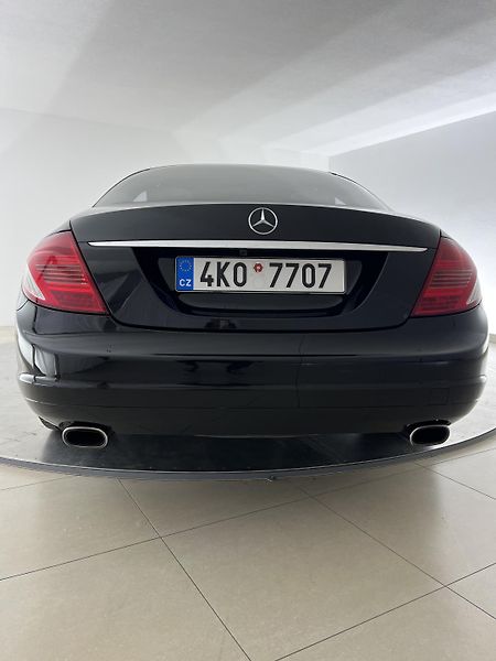 Mercedes-Benz CL (2007) - fotka 10 z 18