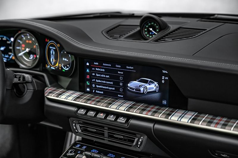 Porsche 911 TURBO 50 YEARS Keramiky Pano - fotka 18 z 30