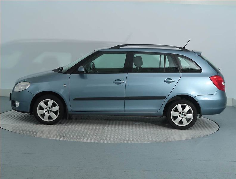 Škoda Fabia (2009) 1.4 16V, nová STK - fotka 3 z 13