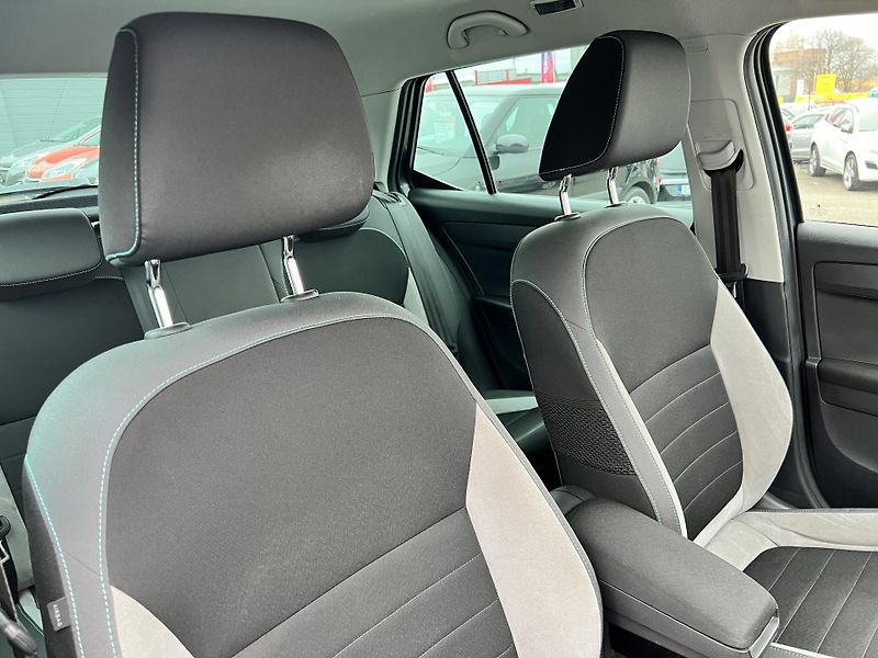 Škoda Fabia JOY 1.0MPi 55kw KLIMA NAVI ALU - fotka 38 z 47