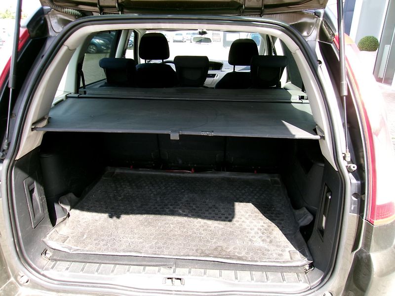 Citroën Grand C4 Picasso (2011) 2.0 HDi 7míst - fotka 10 z 18
