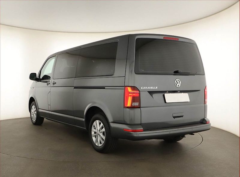 Volkswagen Caravelle (2022) Comfortline 2.0 TDI, ČR, DPH - fotka 4 z 19