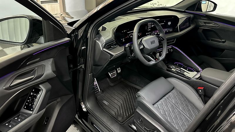 Audi SQ5 STAV NOVÉHO VOZU / ZÁRUKA  - fotka 28 z 44