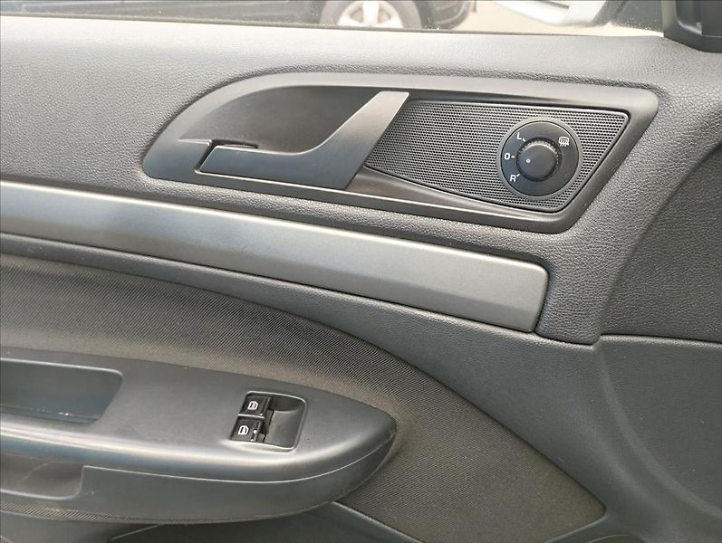 Škoda Octavia 1,6 TDi 77KW - fotka 14 z 15