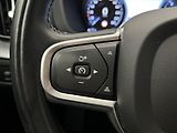 Volvo XC60 B4 AWD MOMENTUM AUT - náhled 26