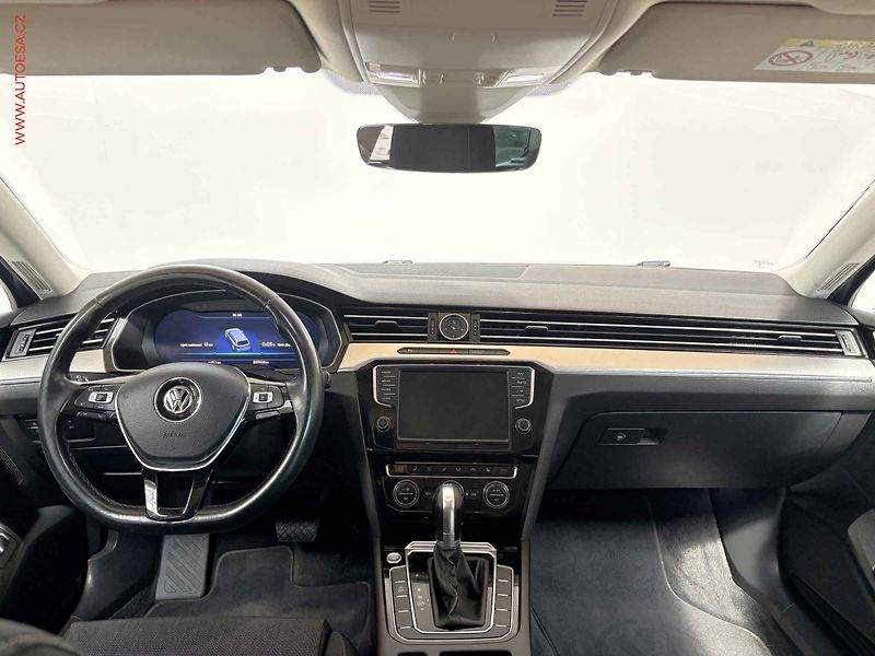 Volkswagen Passat (2015) 2.0TDi, DSG - fotka 8 z 17
