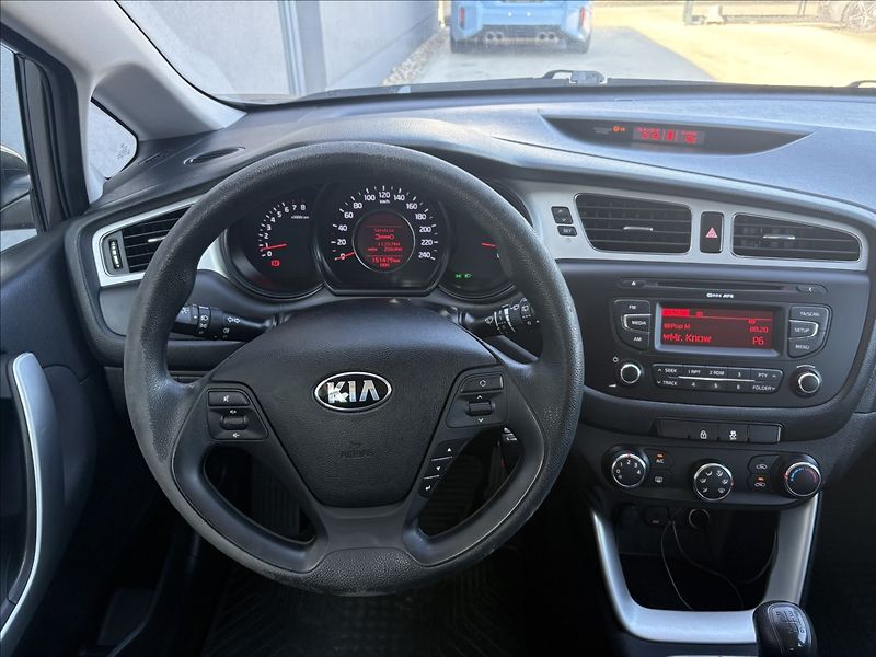 Kia Ceed 1,6 GDi 99 kw ČR 1. maj. servi - fotka 10 z 23
