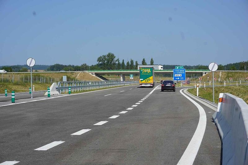 Otevření nového úseku dálnice D3 od Nažidel k Dolnímu Dvořišti.