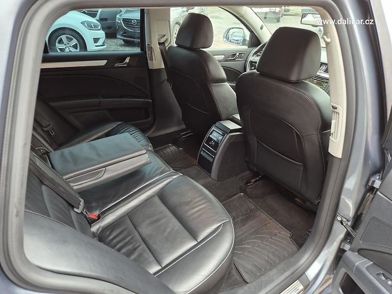 Škoda Superb (2012) 2.0TDi 125KW ELEGANCE XENON - fotka 41 z 50
