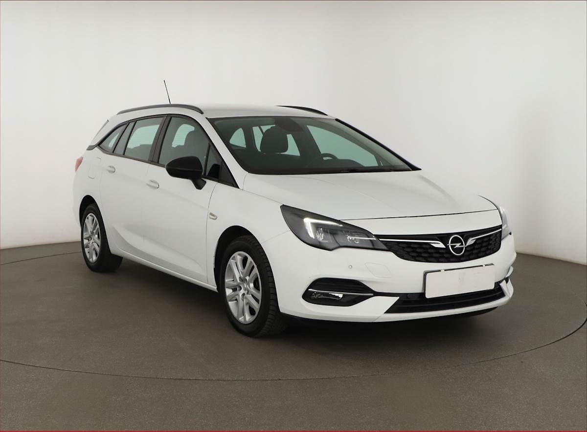 Opel Astra Edition 1.5 CDTI, ČR,1.maj