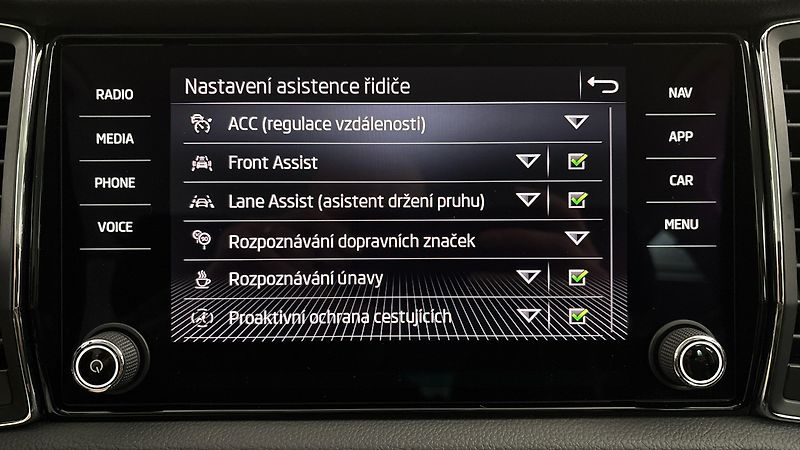 Škoda Kodiaq 2.0 TDI DSG 4x4 Style - fotka 26 z 29