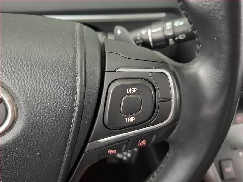 Toyota Verso (2017) 1.8 Valvematic, Automat - fotka 17 z 19