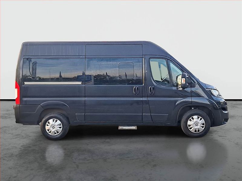 Peugeot Boxer (2019) 2.2 BlueHDi, Bus, 6Míst, ČR - fotka 6 z 17