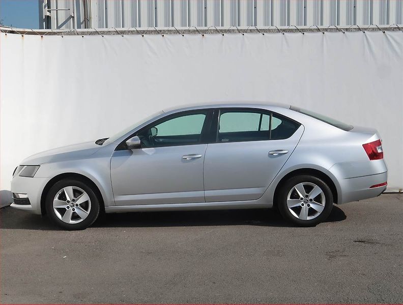 Škoda Octavia (2018) Ambition Plus 1.4 TSI - fotka 3 z 21