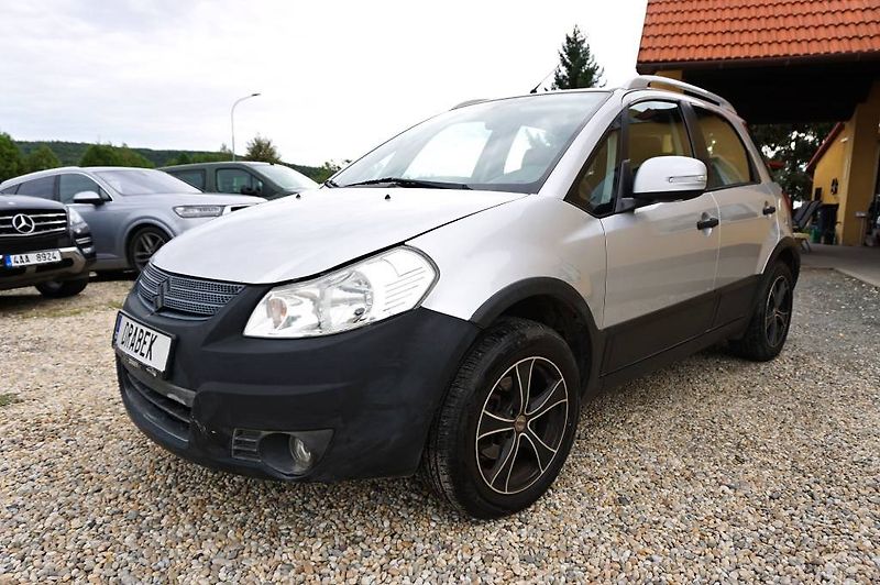 Fiat Sedici (2012) 1,6 16V 88 kW - fotka 9 z 46