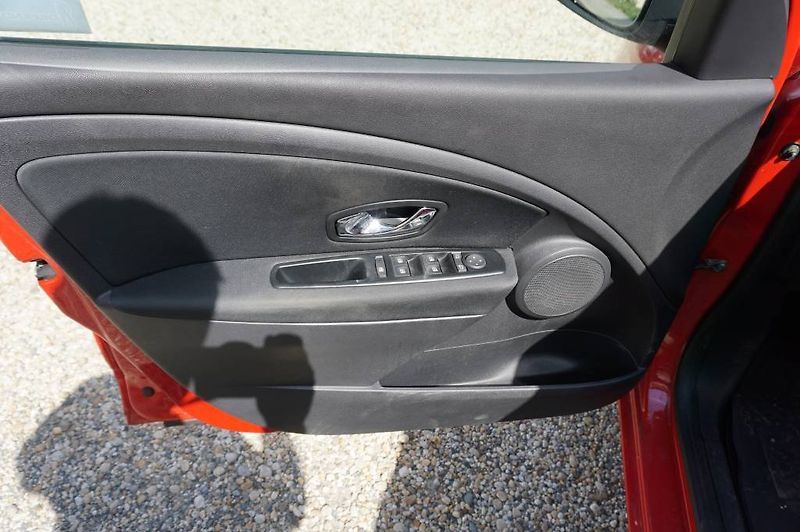 Renault Mégane (2013) 2, MAJITEL NOVÉ V ČR - fotka 9 z 31