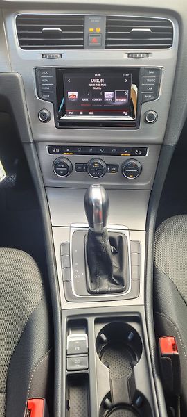 Volkswagen Golf (2014) 1,2TSi 77kW benzín DSG Comfort - fotka 21 z 38