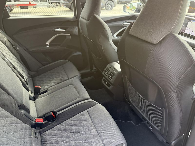 Audi Q5 (2026) SB TDI 150kW 4X4 S-LINE R20 3D - fotka 32 z 62