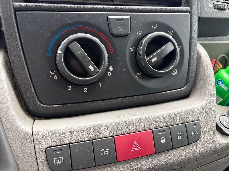 Peugeot Boxer 9-míst dvojitá klima - fotka 7 z 13