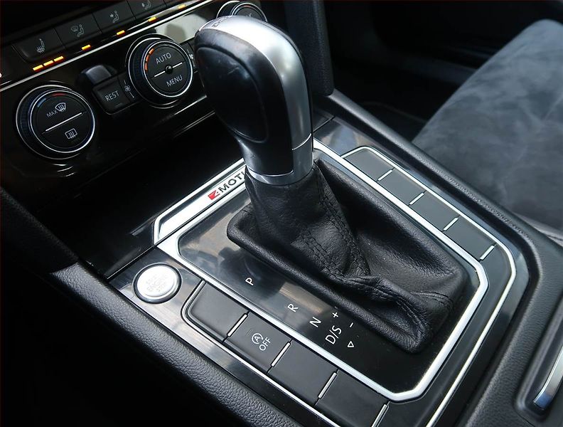 Volkswagen Passat (2018) 2.0 TDI, 4X4, Automat, Kůže - fotka 13 z 19