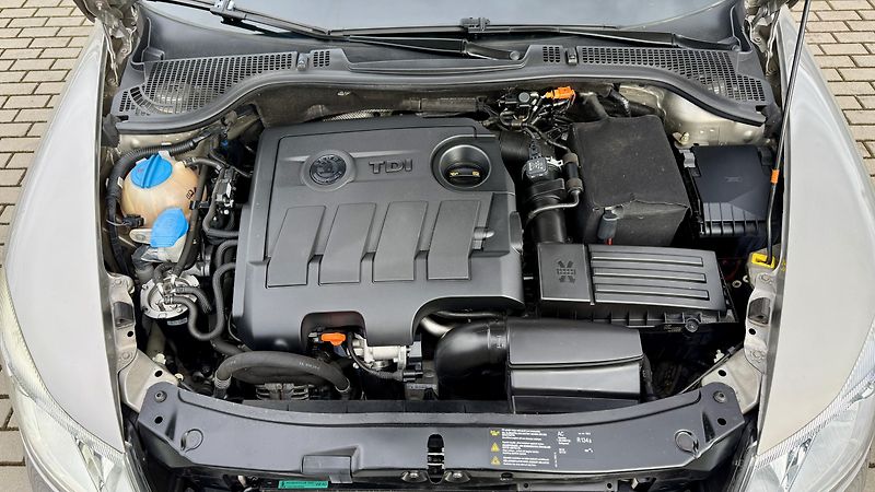 Škoda Octavia 1.6TDi*77kW*ELEGANCE*152TKM*1M - fotka 18 z 19