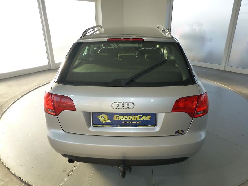 Audi A4 (2006) 1,6I**DIGIKLIMA**ALU**TAŽNÉ - fotka 7 z 25