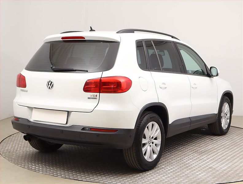 Volkswagen Tiguan (2014) 2.0 TDI, Bi-Xenony, Tempomat - fotka 5 z 19
