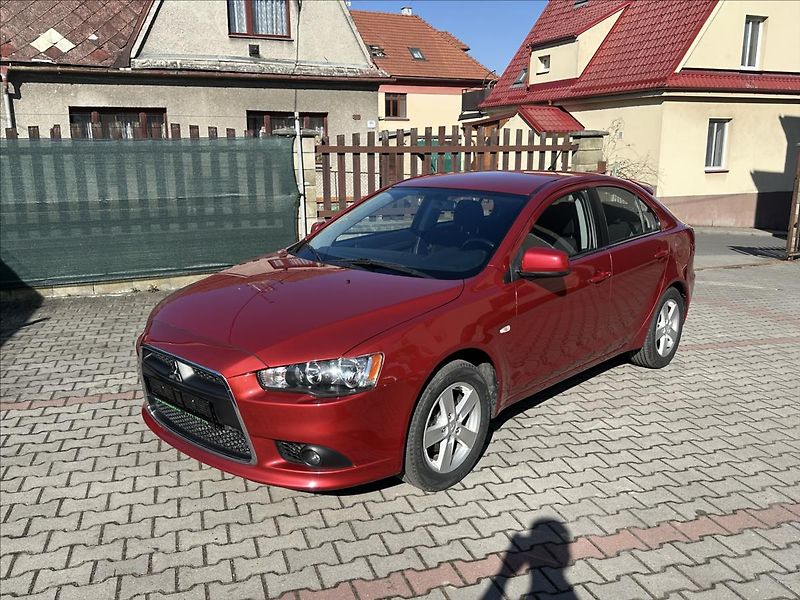 Mitsubishi Lancer 1,8 - fotka 9 z 20