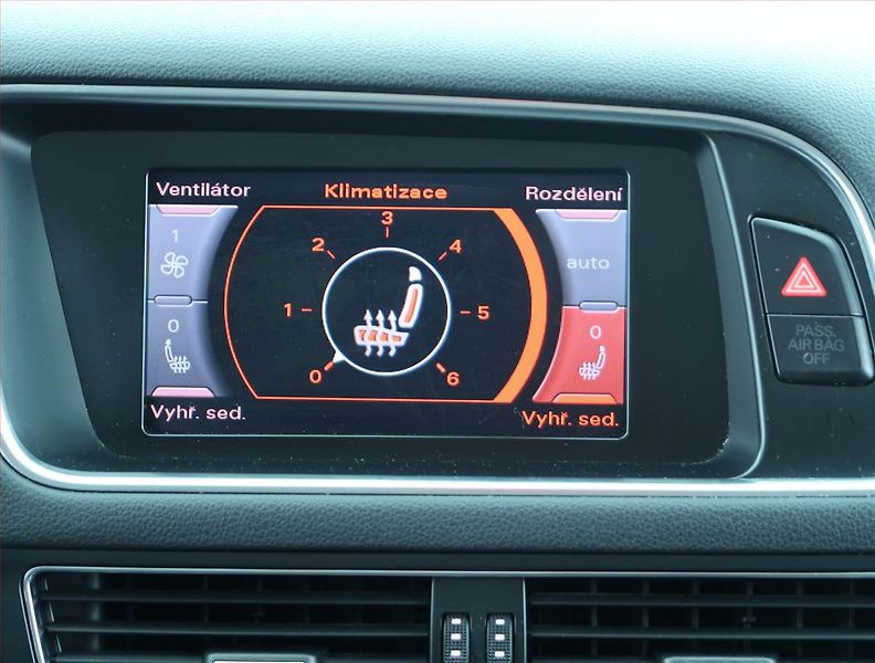 Audi Q5 (2009) Exclusive 2.0 TDI, 4X4 - fotka 19 z 19