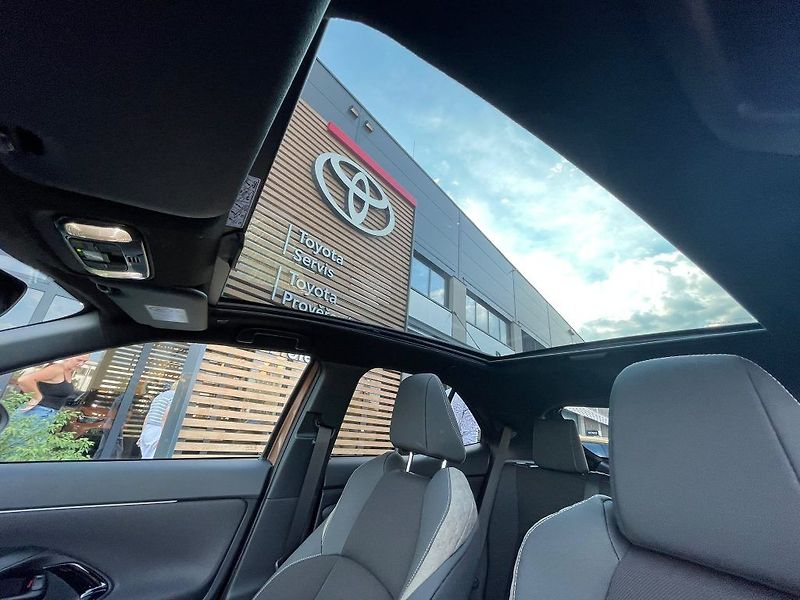 Toyota Yaris Cross 1.5 HSD 4x4 Executive Tech VIP - fotka 25 z 31