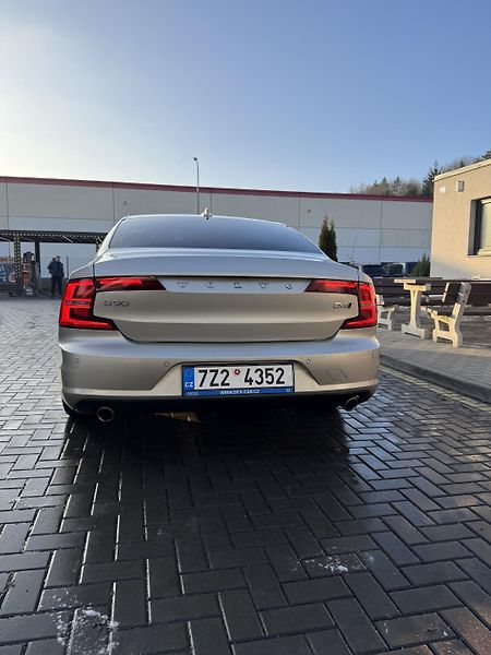 Volvo S90 (2018) D4 AWD, 4X4, Automat - fotka 4 z 13