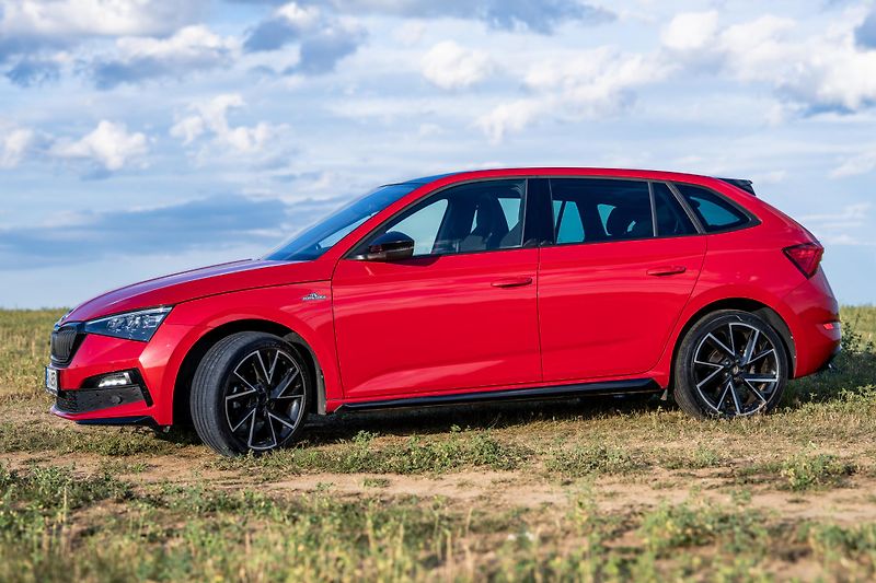 Škoda Scala (2021) Monte Carlo 1.5 TSI, TOP stav - fotka 10 z 29