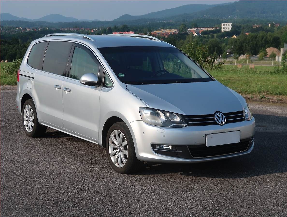 Volkswagen Sharan Highline 2.0 TDI, 4X4, 7 míst