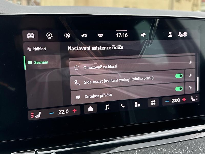Škoda Octavia Combi 1,5 TSI 110kW DSG - fotka 21 z 24