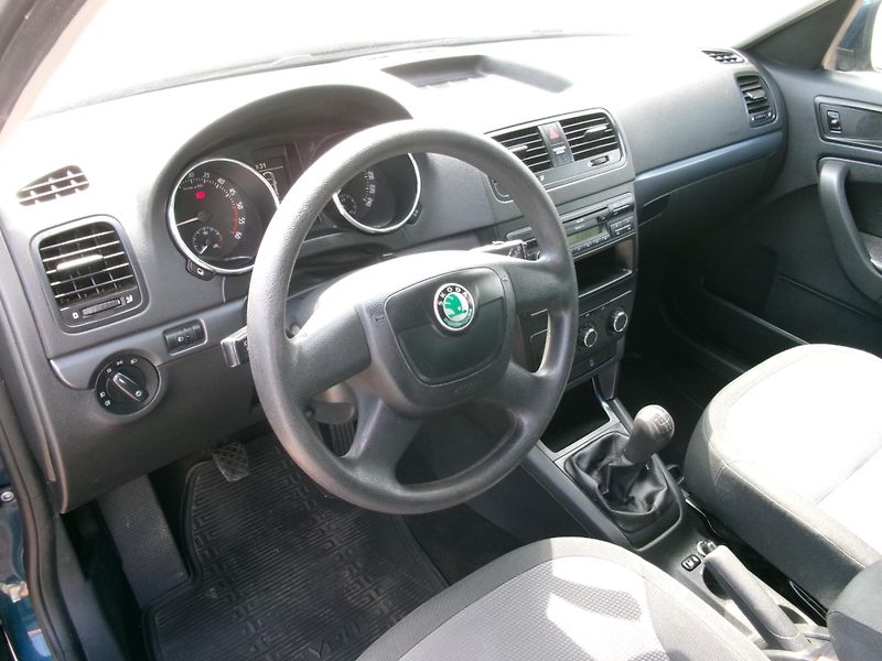 Škoda Yeti 2,0TDI KLIMA 81kW - fotka 7 z 26