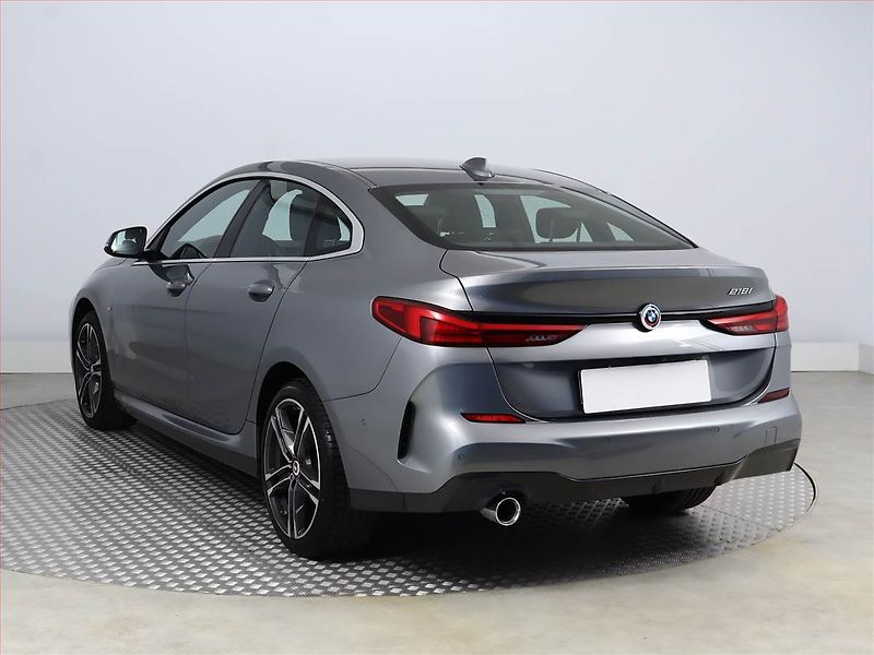 BMW Řada 2 (2023) 218i - fotka 4 z 21