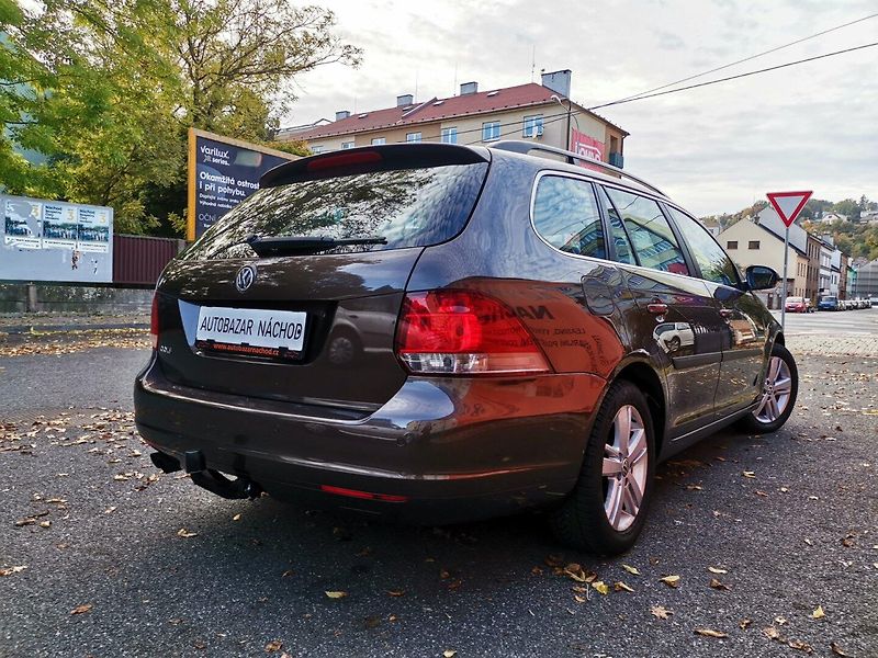 Volkswagen Golf (2011) 1.4TSi 90kw Temp AC PDC Tažné - fotka 5 z 27