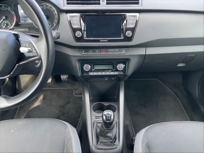 Škoda Fabia 1,0 TSI 70 Ambition - fotka 10 z 11