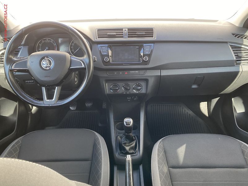 Škoda Fabia (2020) 1.0 TSi, 2.maj,ČR, Ambition - fotka 8 z 16