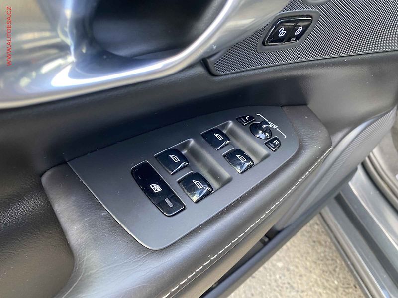 Volvo S90 (2017) 2.0 T5, 1.maj,ČR, servis - fotka 13 z 21