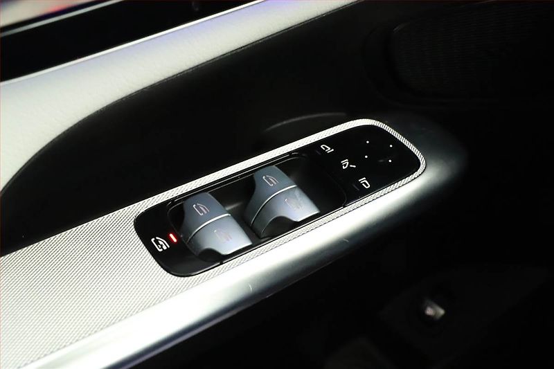 Mercedes-Benz GLC (2023) 220 d 4MATIC, 360°, ACC - fotka 19 z 20