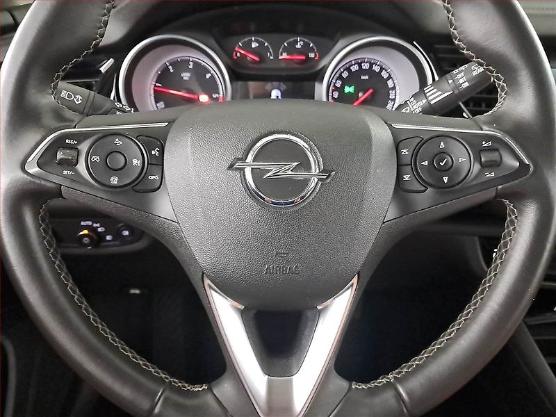 Opel Insignia (2018) 1.6 CDTI, Navi, Tempomat - fotka 16 z 21