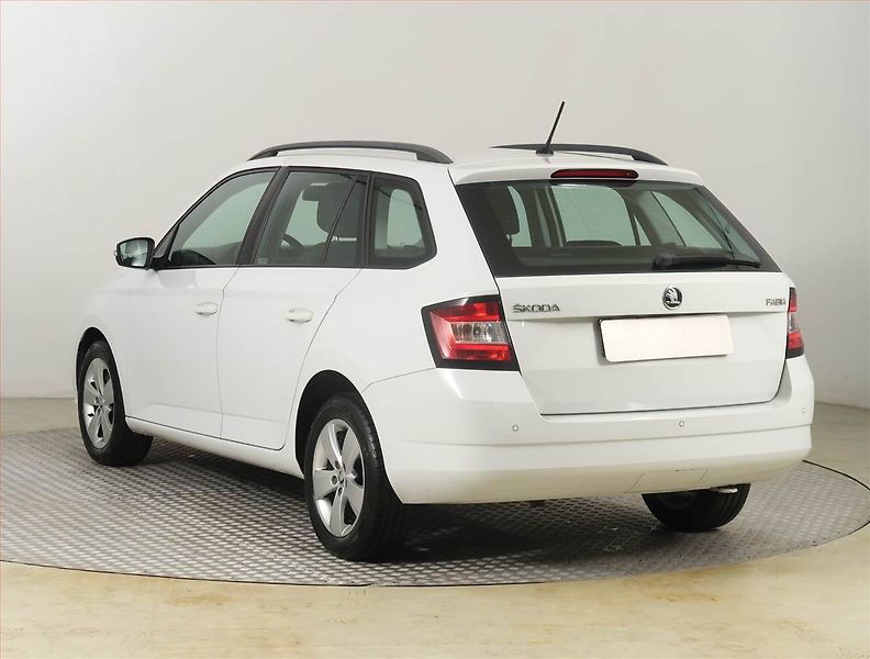 Škoda Fabia (2018) Ambition Plus 1.0 TSI - fotka 4 z 16